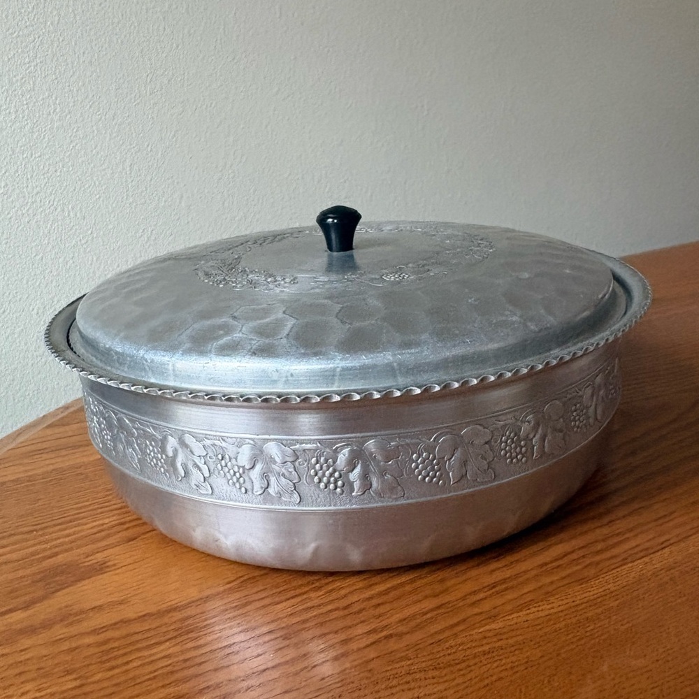 Casserole Pot w/lid